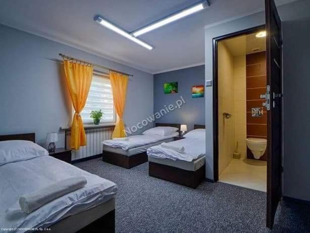 Hostel Karolinka Bedzin Ngoại thất bức ảnh